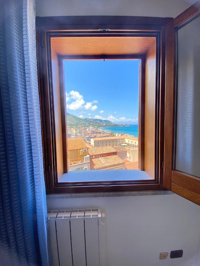 شقة Ruggero House تْشيفالو المظهر الخارجي الصورة