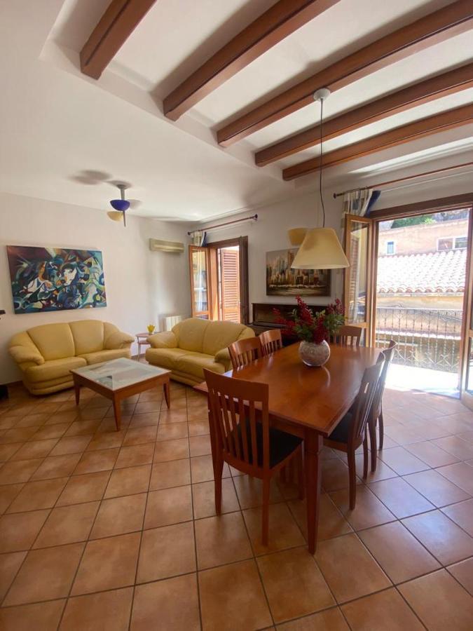 شقة Ruggero House تْشيفالو المظهر الخارجي الصورة