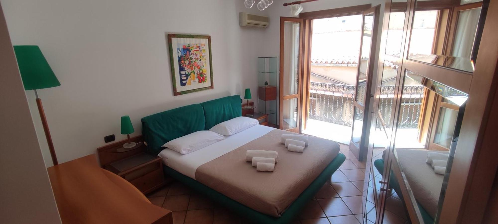 شقة Ruggero House تْشيفالو المظهر الخارجي الصورة